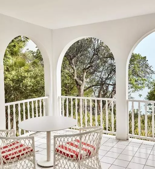 اتاق لوکس با تخت بزرگ, Malliouhana Resort Anguilla
