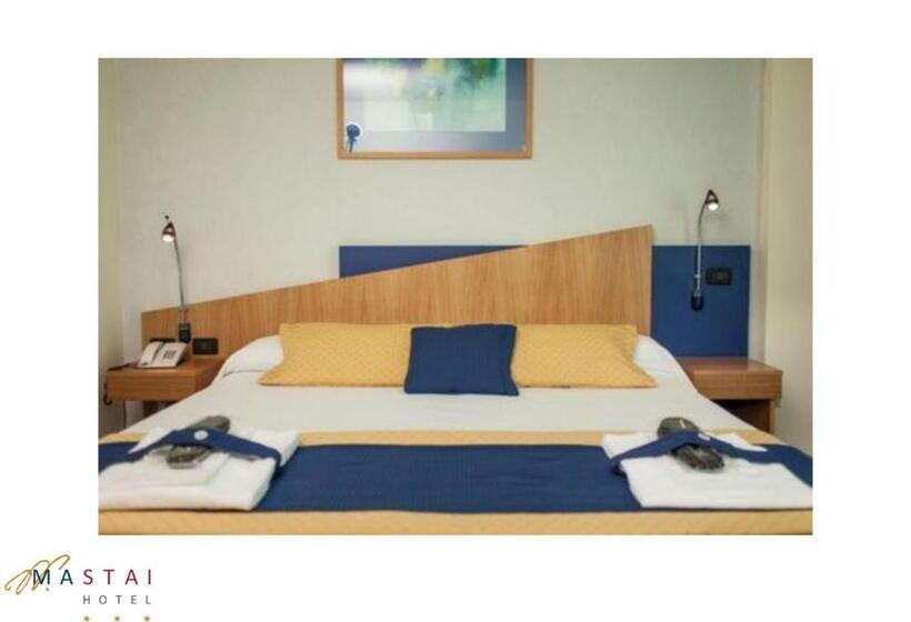 Quarto Triplo Estandar, Mastai