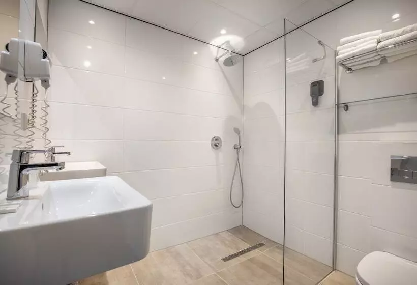 اتاق استاندارد چهار تخته, Milano