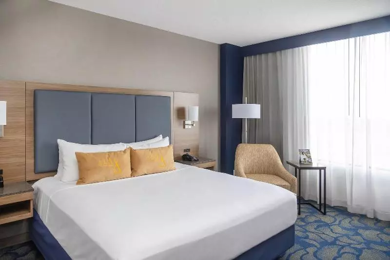 キングサイズベッドのスタンダードルーム, River Cree Resort & Casino