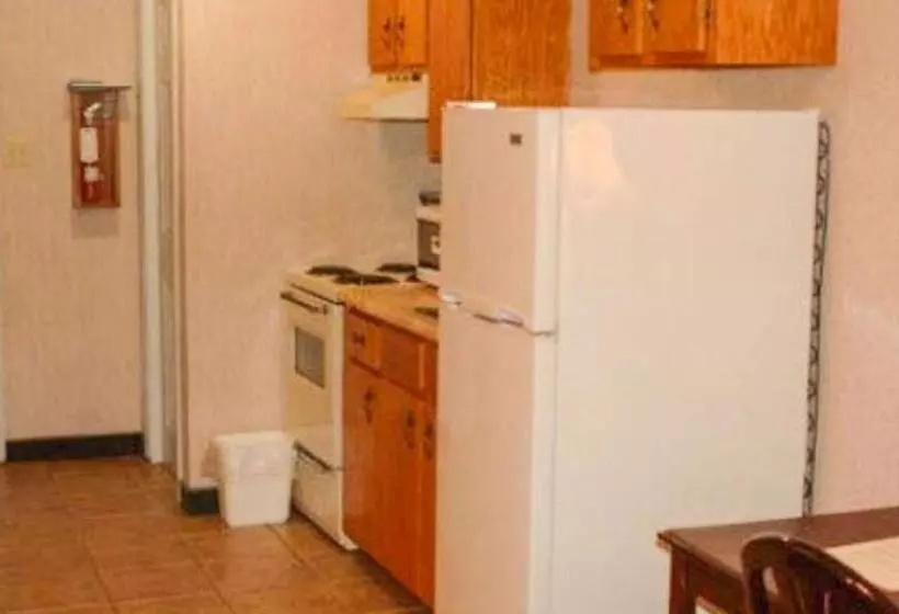 استودیوی استاندارد, Travellers Inn Prince Edward Island