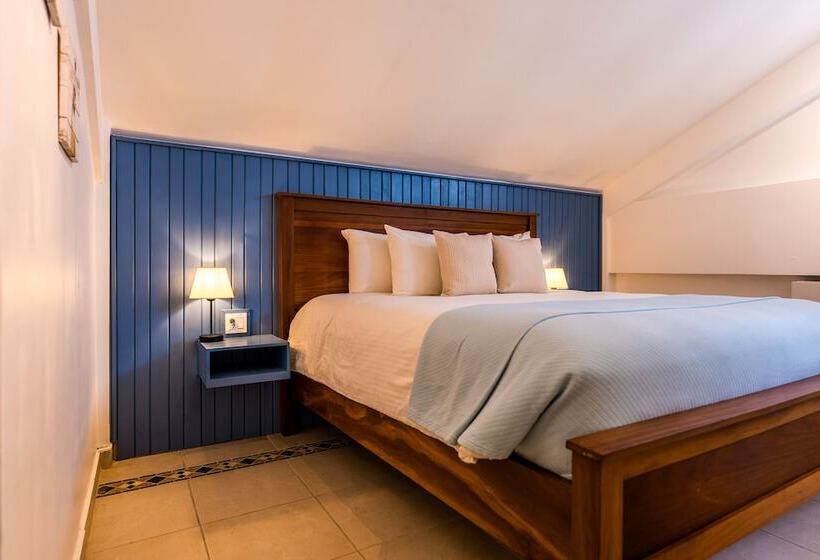 شقة دور أخير غرفتين نوم, Tropical Suites