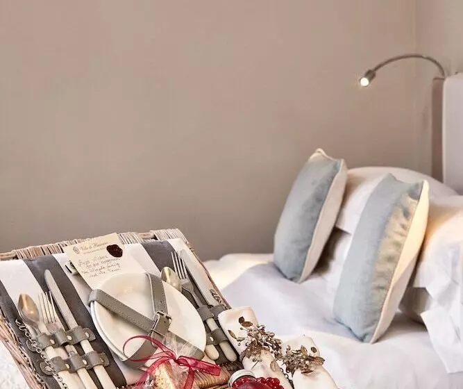سوییت جونیور, Villa Di Piazzano Small Luxury Hotels Of The World