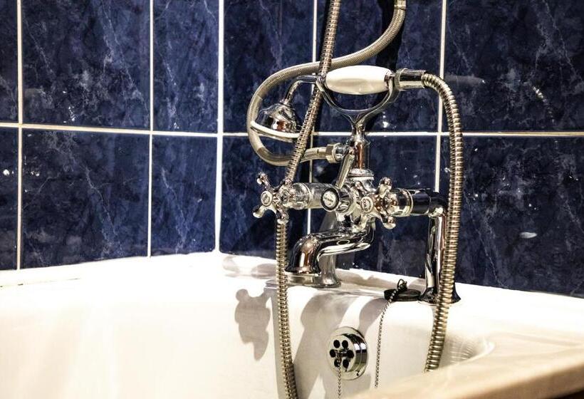 غرفة قياسية, Wisteria