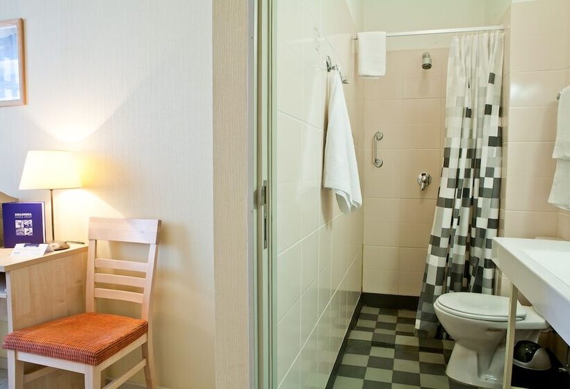 اتاق استاندارد یک نفره, Kolonna Hotel Rēzekne