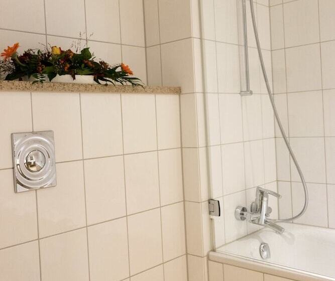 اتاق استاندارد یک نفره, Ramada By Wyndham Duesseldorf Ratingen