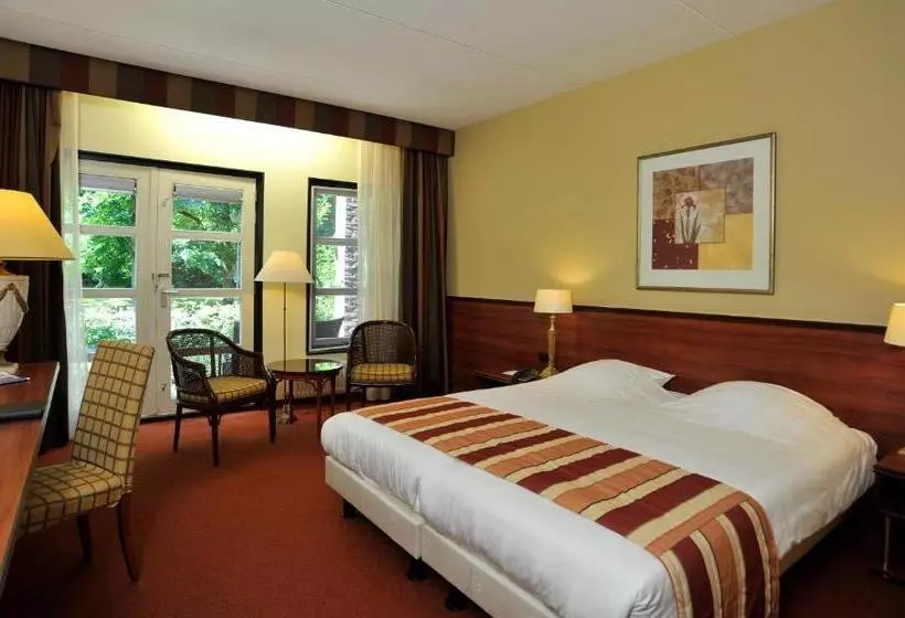 コンフォートルーム, Parkhotel Tjaarda