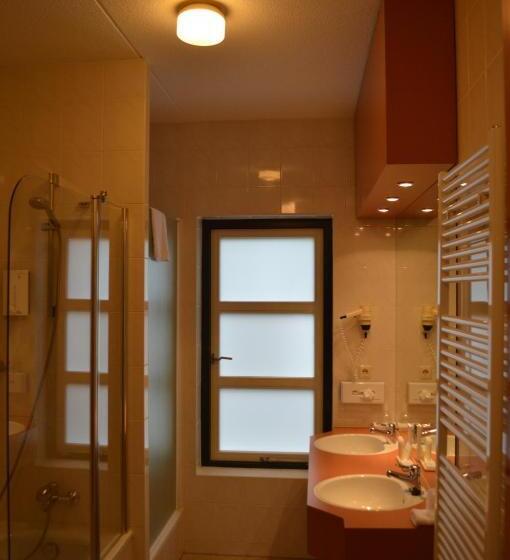 סוויטה, Parkhotel Tjaarda