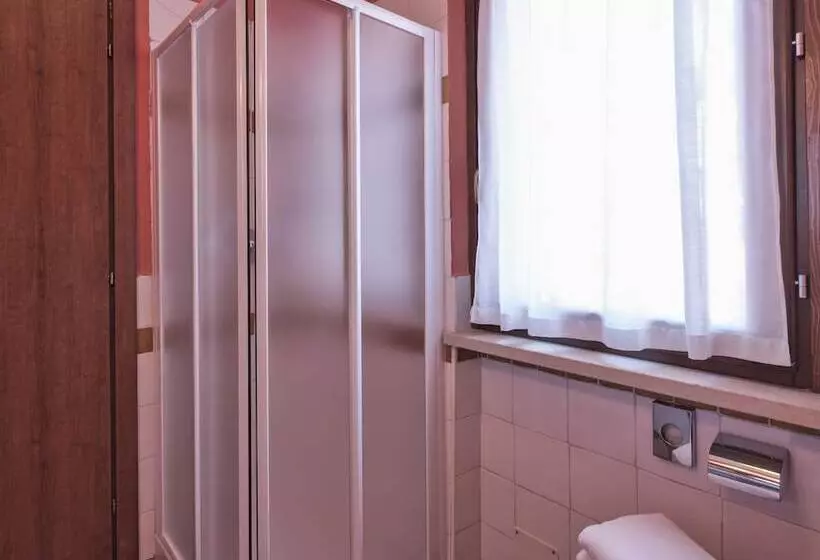استودیوی استاندارد, Residence Eden