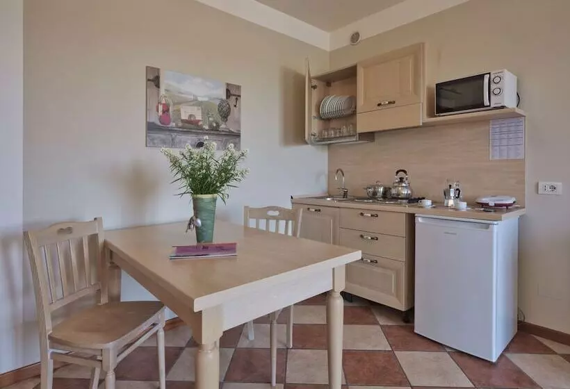 استودیوی استاندارد, Residence Eden
