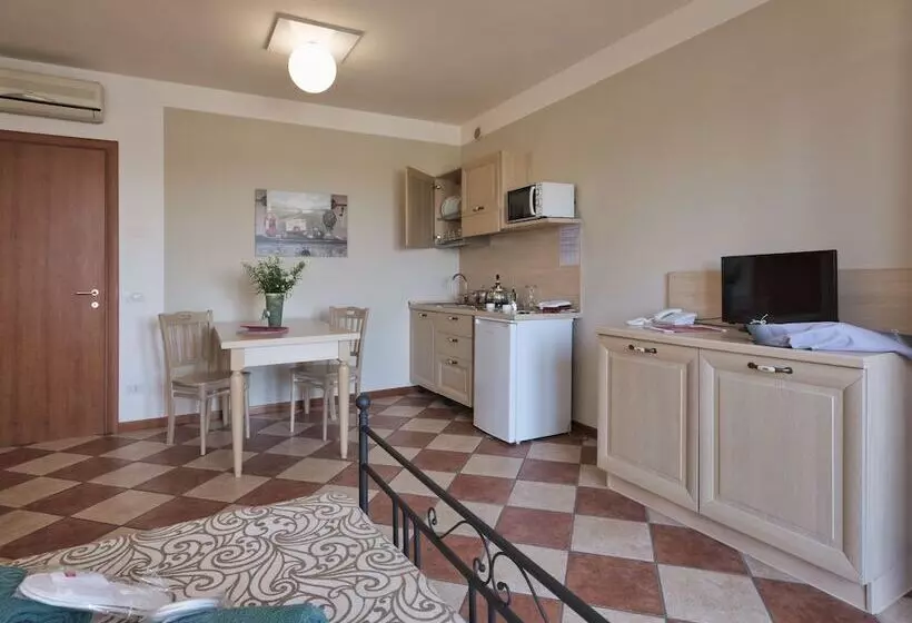 استودیوی استاندارد, Residence Eden