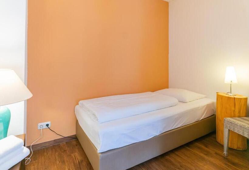 舒适三人间, Altstadthotel Grauer Wolf