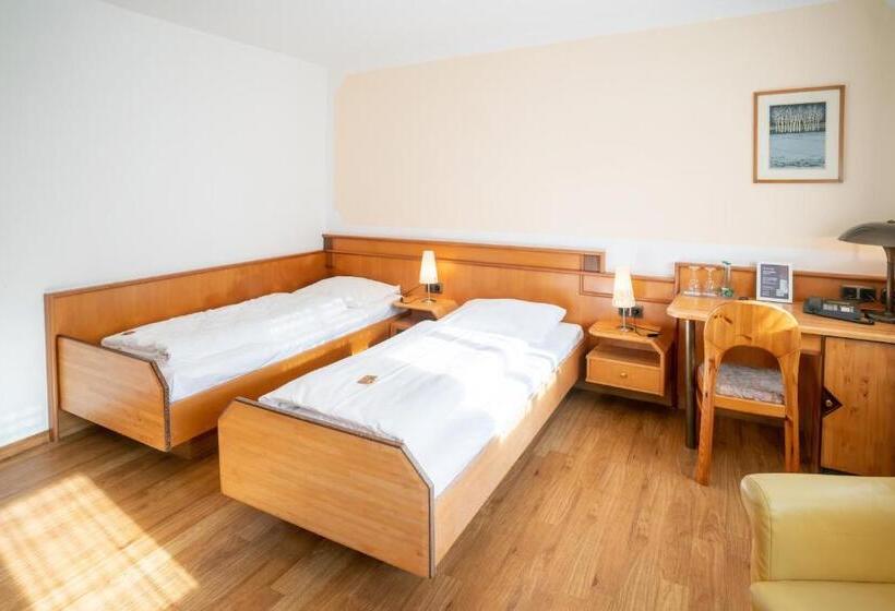 חדר סטנדרט לשלושה, Altstadthotel Grauer Wolf