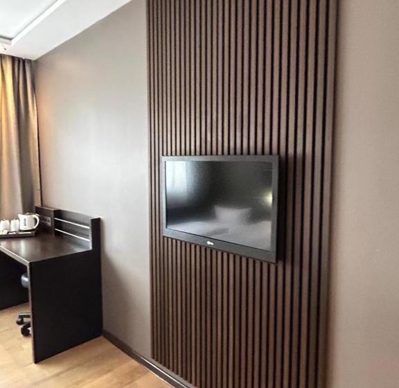 اتاق استاندارد اینتریور, Am Karlstor