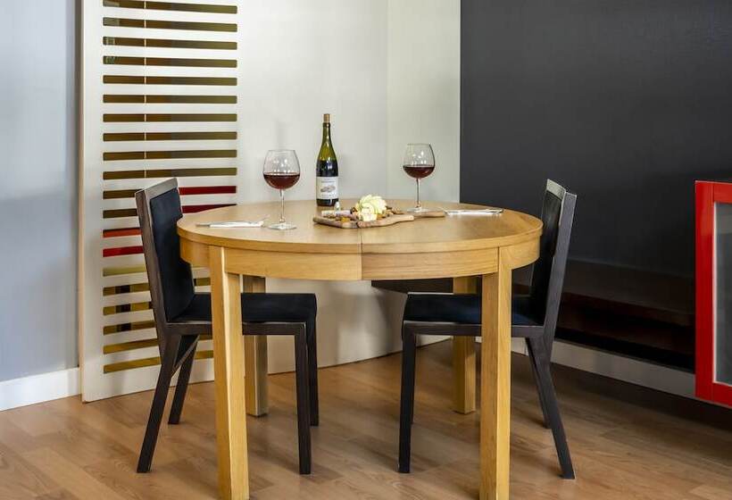 Executive Suite, Ansen Hotel And Suites