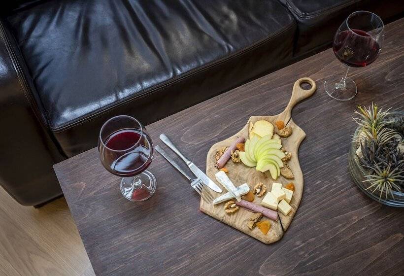 Executive Suite, Ansen Hotel And Suites