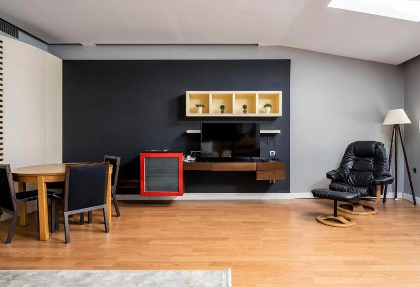 Executive Suite, Ansen Hotel And Suites
