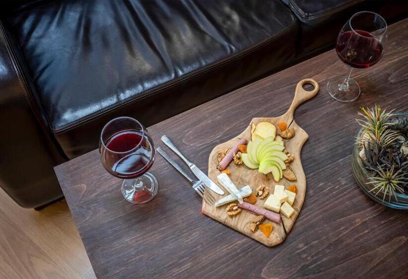 Executive Suite, Ansen Hotel And Suites