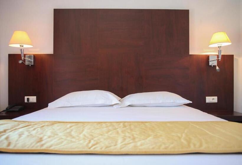 Номер Престиж, Capo D Orto   Porto   Corse