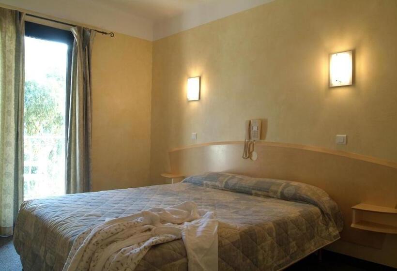 اتاق راحتی, Capo D Orto   Porto   Corse