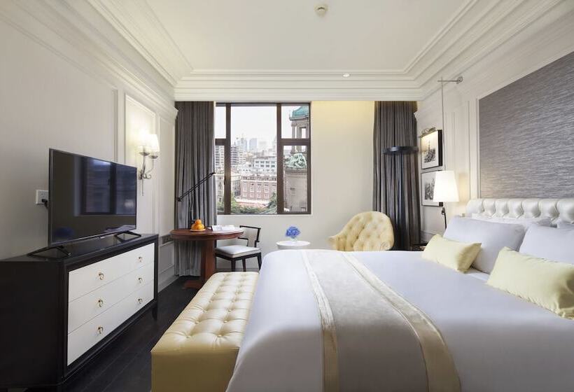 سوییت جونیور, Golden Tulip Bund New Asia