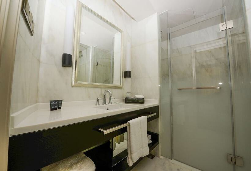 Quarto Superior, Golden Tulip Bund New Asia