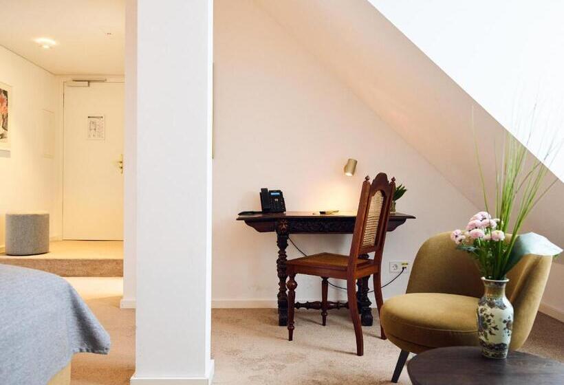 اتاق لوکس, Lindenufer