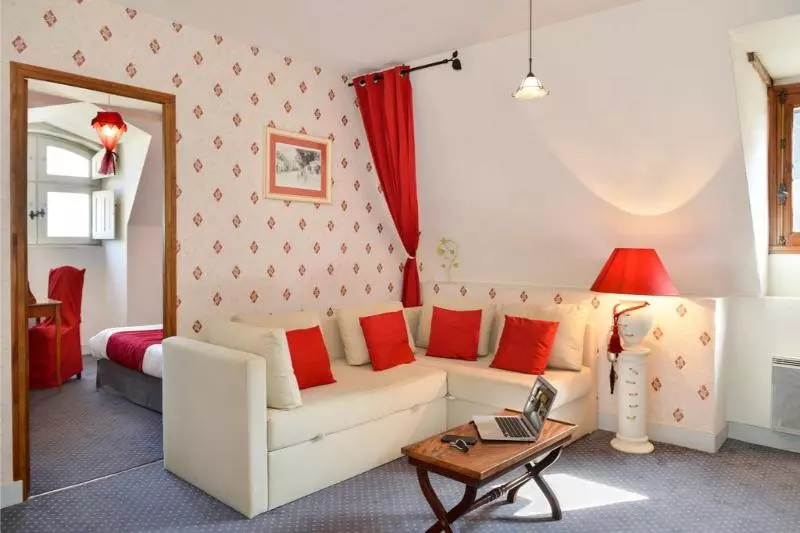 スイート, Logis Hôtel Restaurant Le Puits Doré