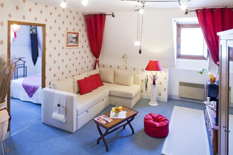 스위트, Logis Hôtel Restaurant Le Puits Doré