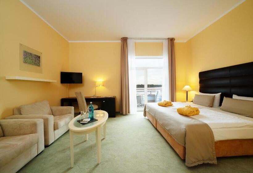 Comfort room with lake view, Resort Mark Brandenburg & Fontane Therme