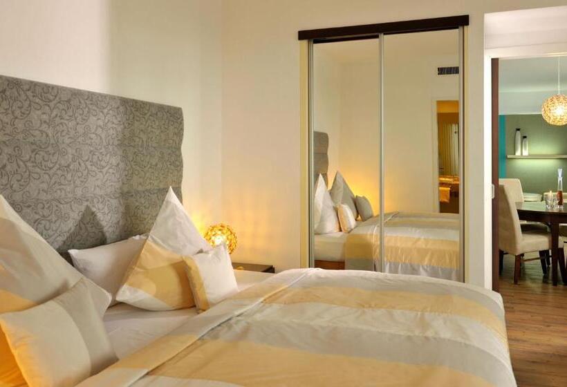 Suite with lake view, Resort Mark Brandenburg & Fontane Therme