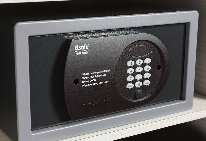 Номер Комфорт, Sepia