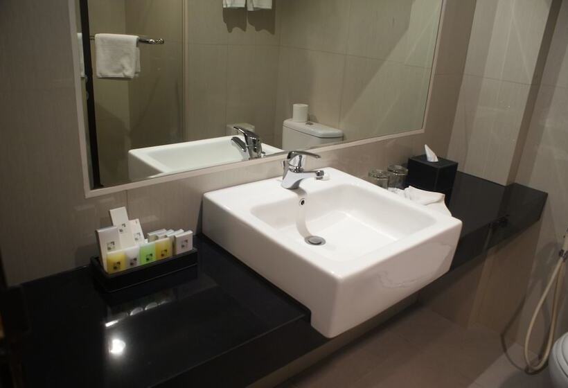 Номер Deluxe, Swiss Belhotel Borneo Samarinda
