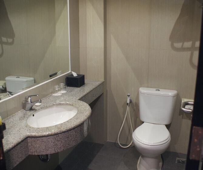 Номер Deluxe, Swiss Belhotel Borneo Samarinda