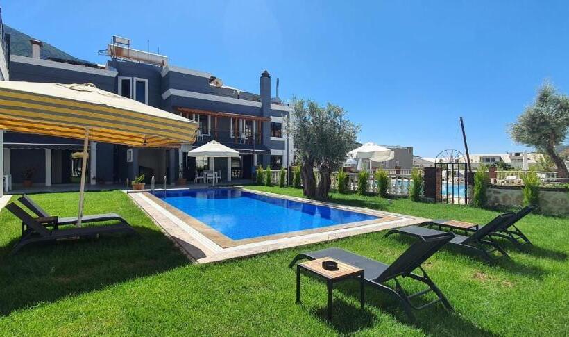 آپارتمان 1 خوابه با چشمانداز استخر, Nur Suites & Hotels