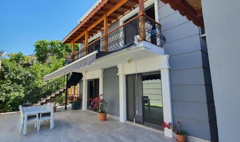 آپارتمان 1 خوابه با چشمانداز استخر, Nur Suites & Hotels