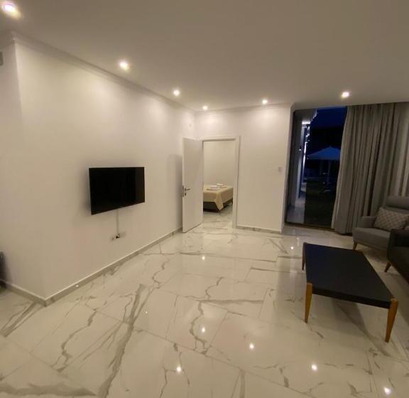 اتاق لوکس چهار تخته, Nur Suites & Hotels