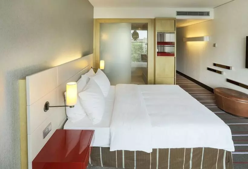 اتاق پرمیوم, Radisson Blu Media Harbour Hotel, Düsseldorf