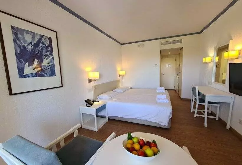 スタンダードスタジオ, Basilica Holiday Resort