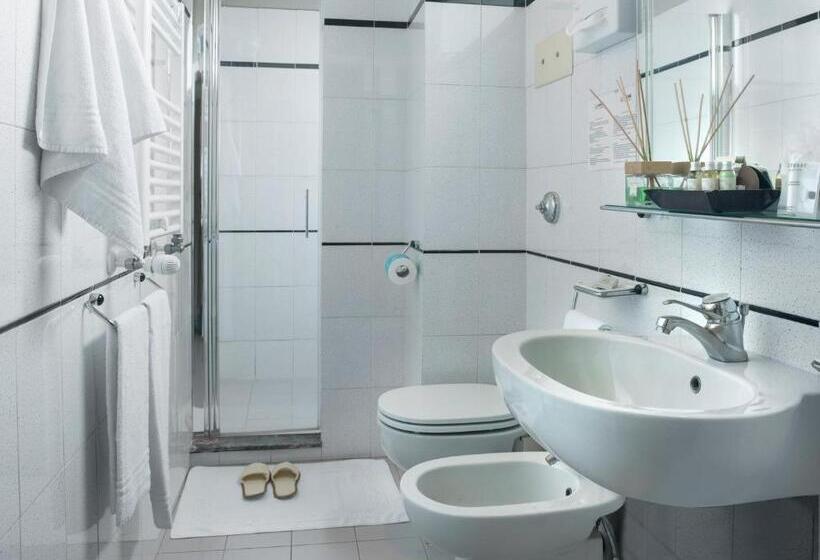 חדר סטנדרט לשלושה, Ristorante Alcide