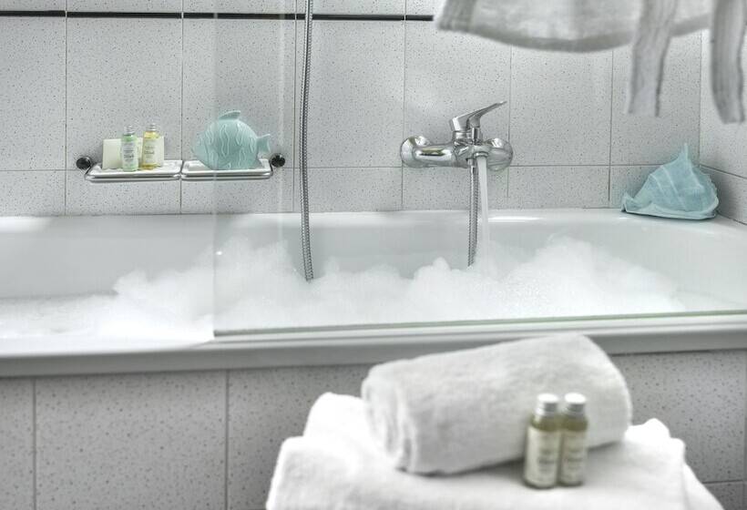 חדר אקזקיוטיב, Ristorante Alcide