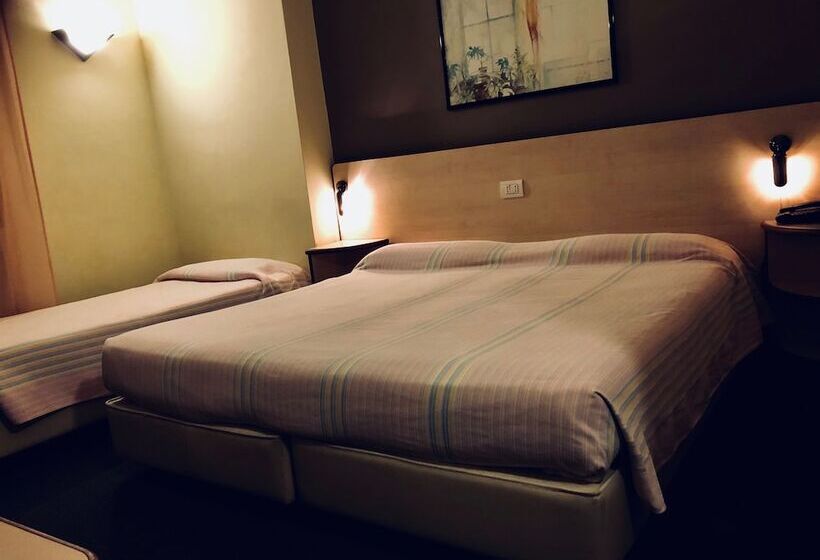 חדר סטנדרט לשלושה, Ristorante Alcide