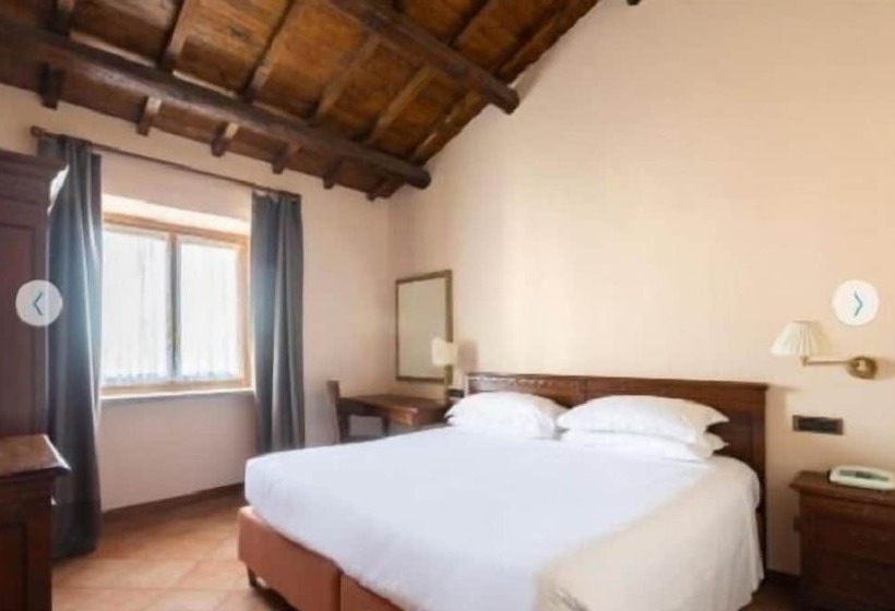 חדר אקונומי, Antico Borgo Di Sutri