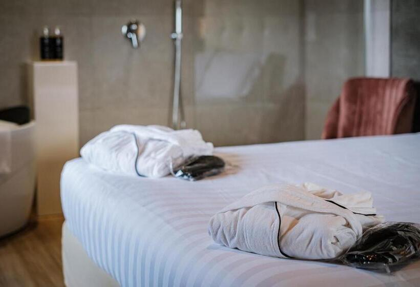 סוויטת ג'וניור, Antico Borgo Di Sutri