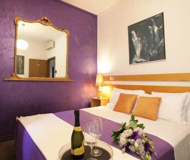 חדר סטנדרט, Art