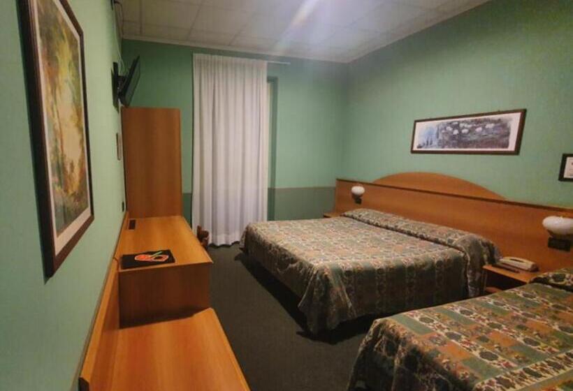 غرفة قياسية ثلاثية, Azalea