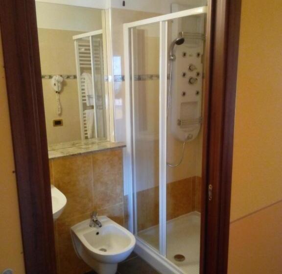 غرفة سوبيريور إطلالة على البحيرة, Azalea