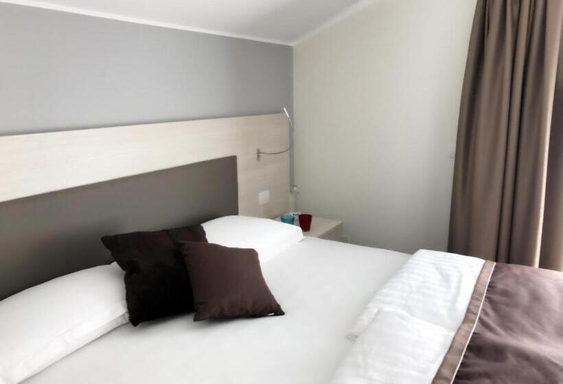 Номер Стандарт, Dogana