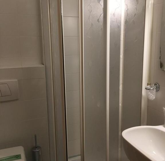 스탠다드 트리플 룸, Due Ragni