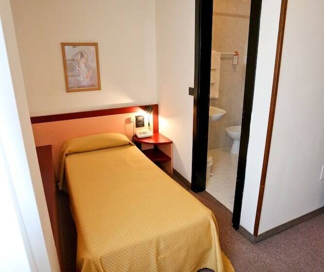 스탠다드 싱글 룸, Due Ragni